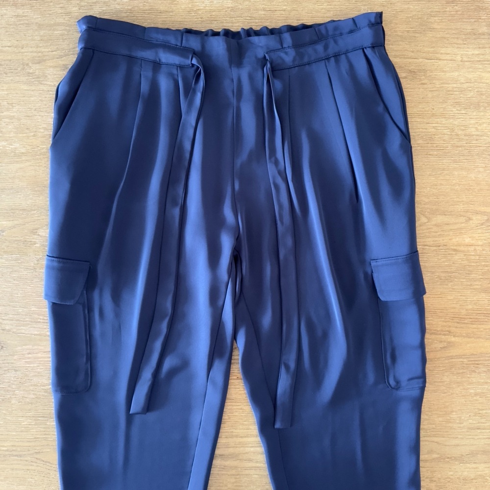 Ramy Brook Satin Elevated Utility Cargo Pants-Navy-Paperbag Waist-Sz M-RRP $295 - Picture 5 of 16
